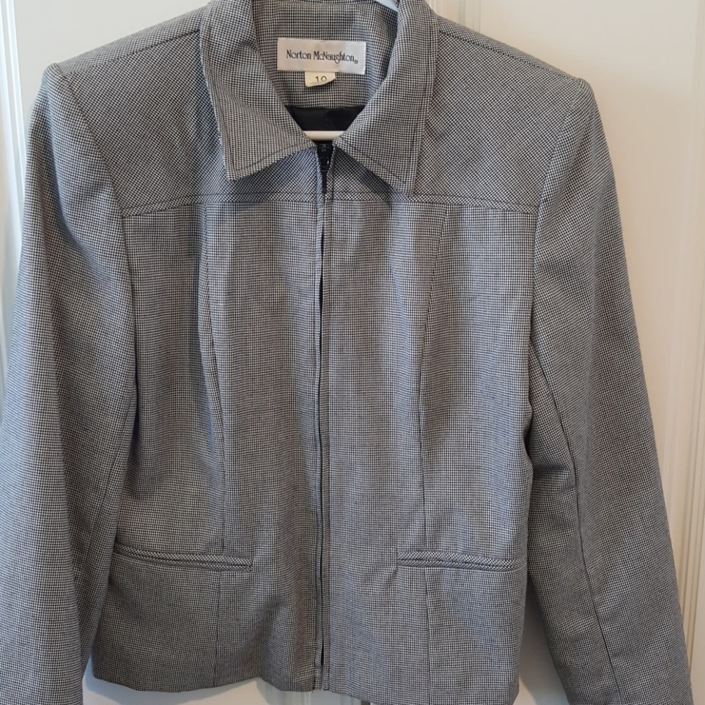 Black and Gray houndstooth blazer